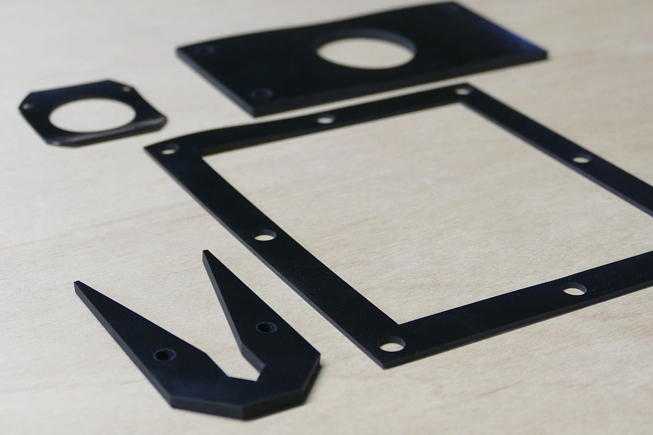 ゴム板からの加工品